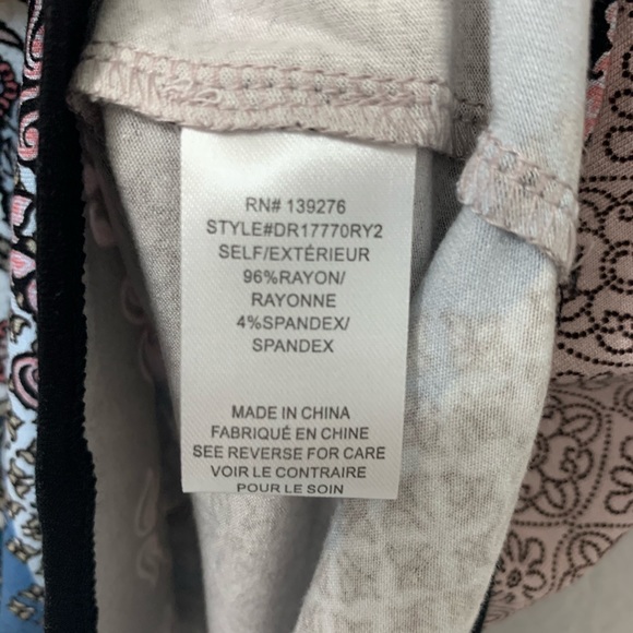 DR2 V-Neck Blouse - Picture 4 of 5